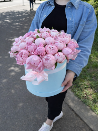 Розовые Пионы В Коробке 35
