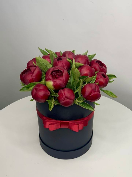 Бордовые Пионы В Коробке 15