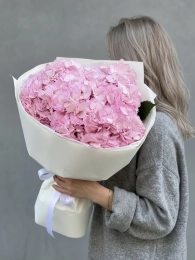 Букет из 5 розовых гортензий Кения