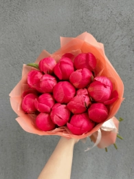Букет из 15 Коралловых Пионов