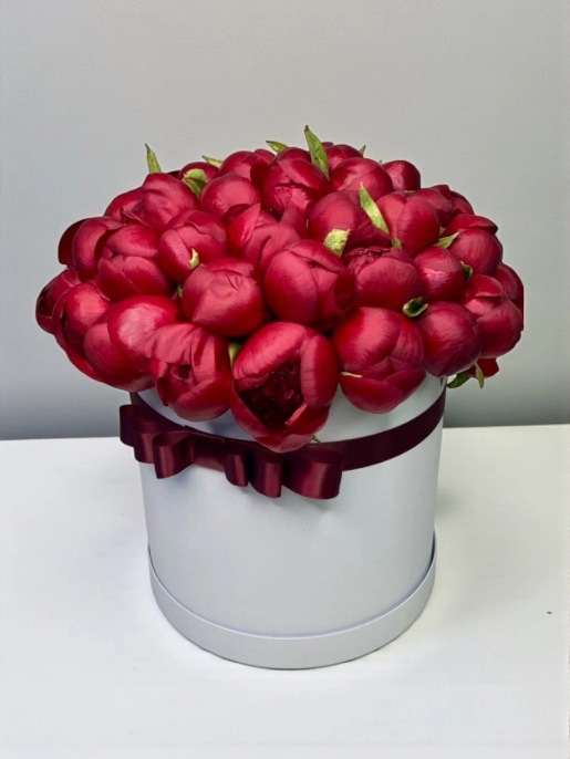 Бордовые Пионы В Коробке 35
