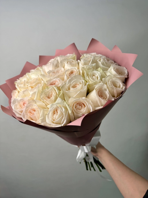 Букет из 25 Роз Вайт Охара (White O’Hara)