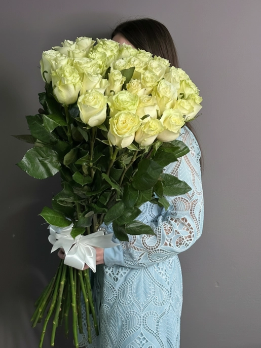 Букет из 35 Белых Роз 90 см