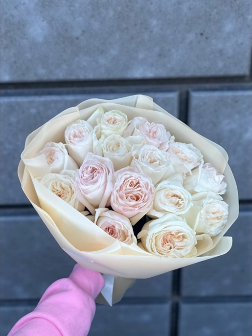 Букет из 15 Роз Вайт Охара (White O’Hara)