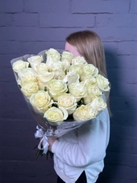 Букет из 25 Белых Роз 100 см