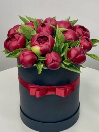 Бордовые Пионы В Коробке 15