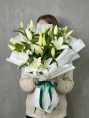 Букет из 7 белых Лилий