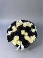Коробка из 35 Черных и Белых Роз
