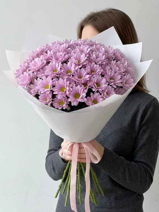 Букет из 15 розовых кустовых хризантем